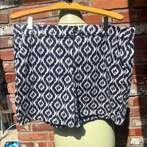 Intro love the fit Navy and White Ikat printed Shorts size 12